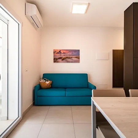 Iris Suite-4 By Interhome * 比比翁