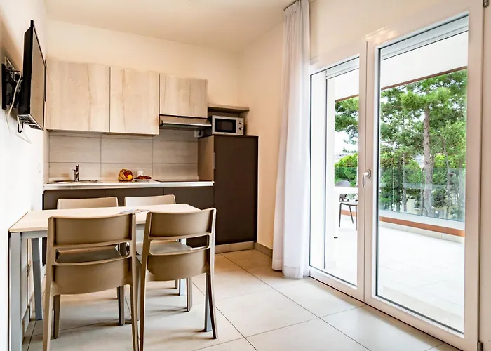 Iris Suite-4 By Interhome Daire *